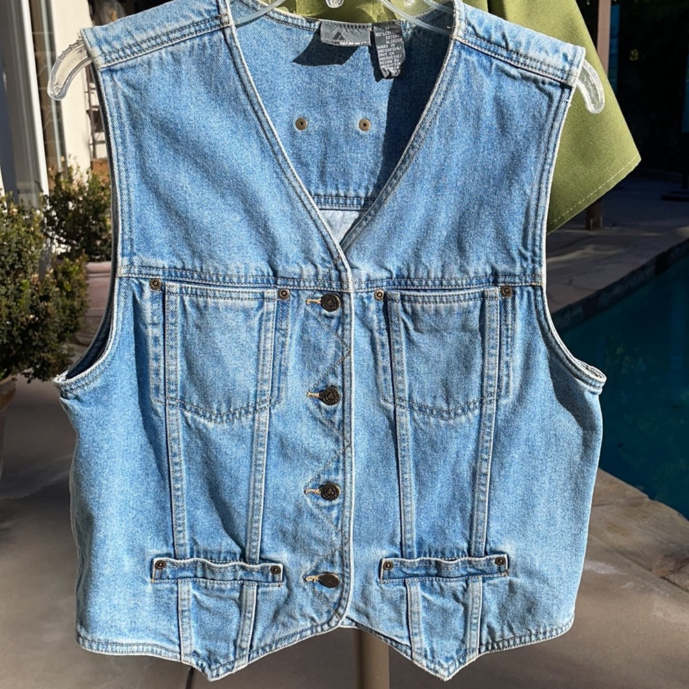 Vintage Jean Jacket, Size M, 100% Cotton, Great Shape